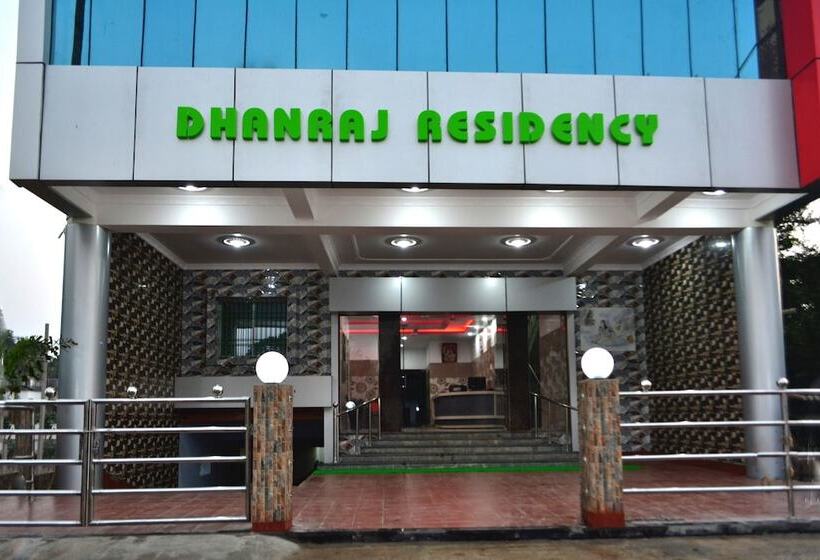 호텔 Dhanraj Residency