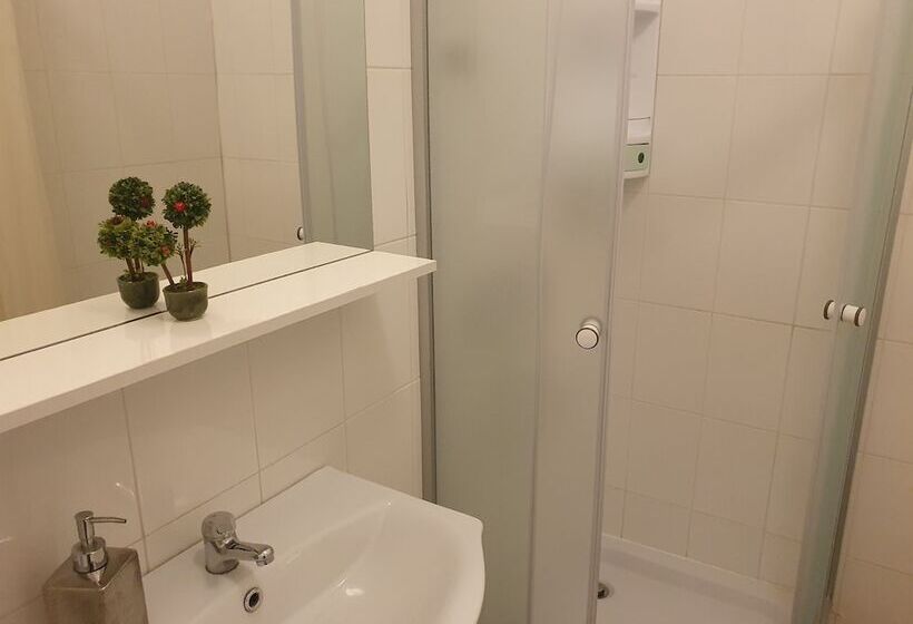 هتل The Floor Piata Unirii