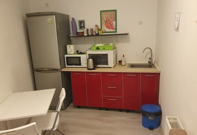 هتل The Floor Piata Unirii