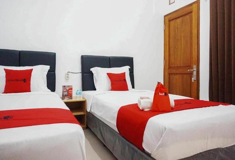 هتل Reddoorz @ Jalan Danau Limboto