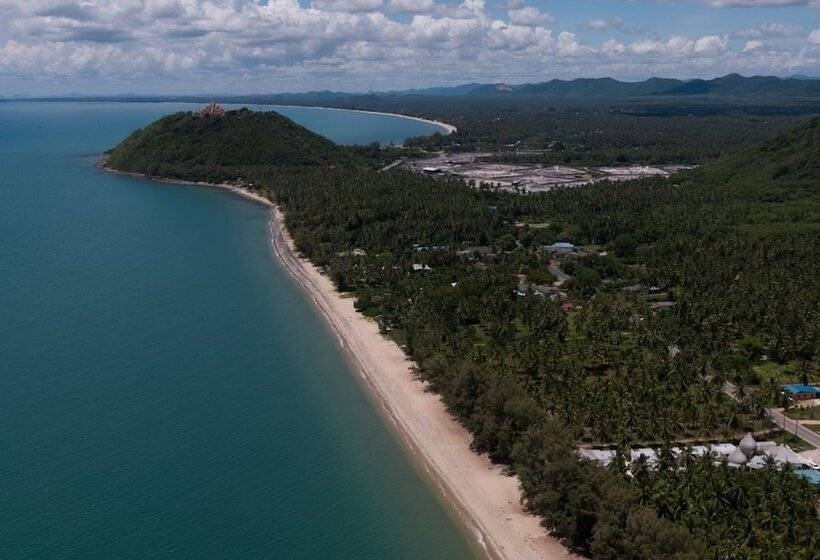 בית מלון כפרי Resto Sea Resort