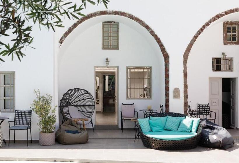 هتل The Museum Project Oia