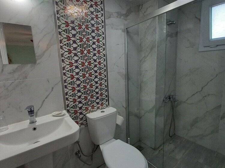 Laila Otel  Karaburun