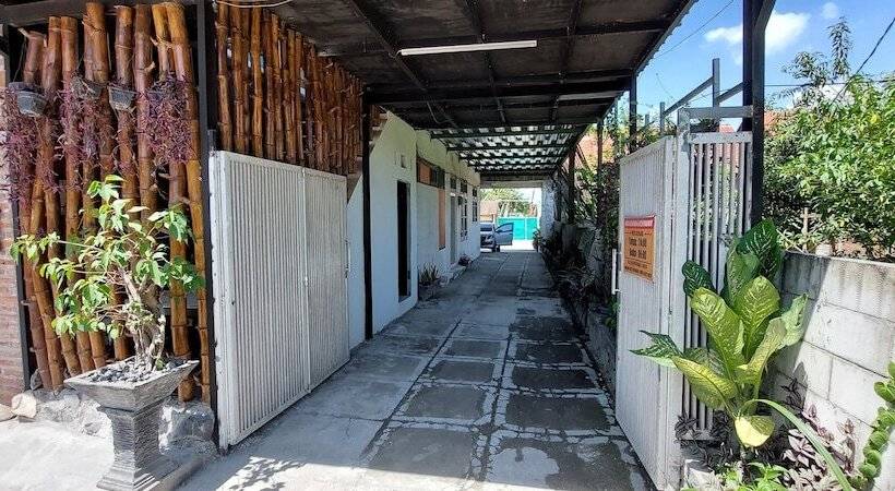 فندق Omah Pandhoek Family Syariah