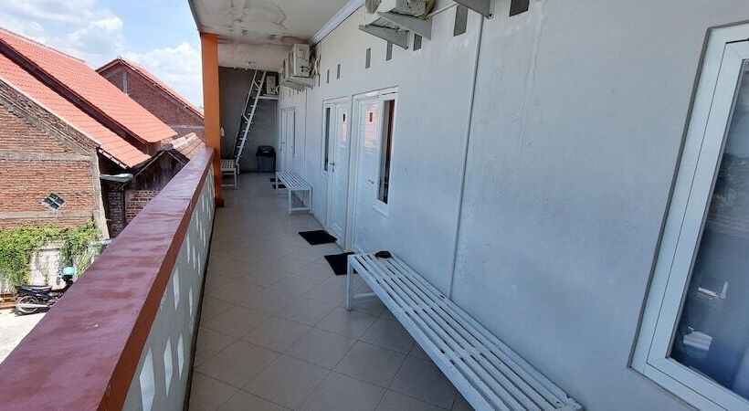 فندق Omah Pandhoek Family Syariah