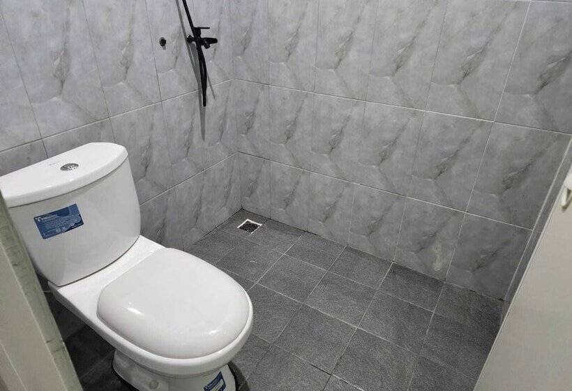 فندق Omah Pandhoek Family Syariah