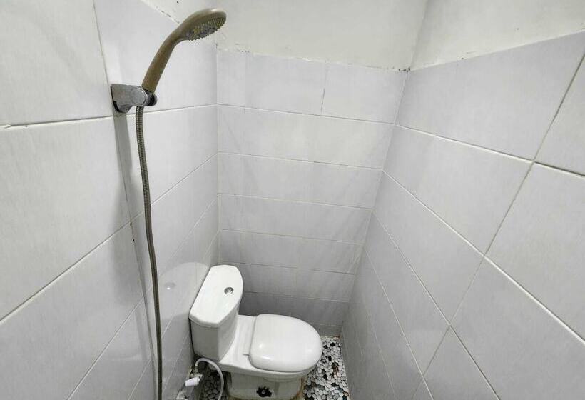 فندق Omah Pandhoek Family Syariah