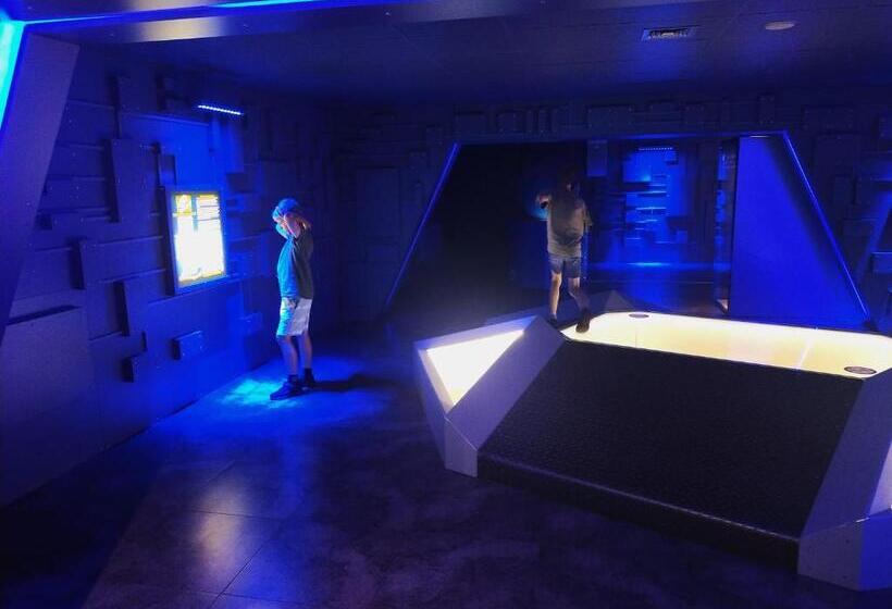 ユースホステル Noclegi Jurapark Krasiejów