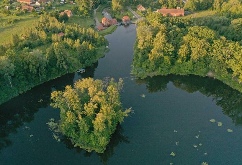 Отель Gosciniec Pod Wegorzem