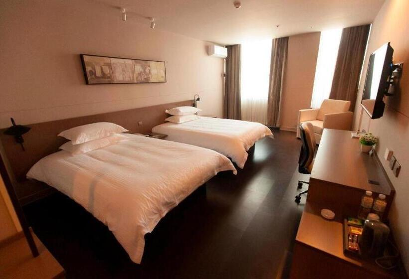 هتل Jinjiang Inn Select Changchun Jiutai Minkang Road