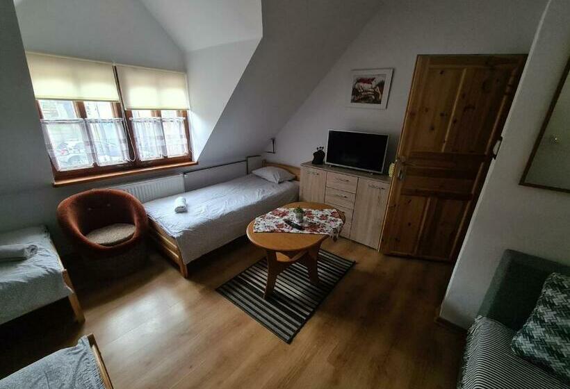 Bed and Breakfast Pokoje Dębowa