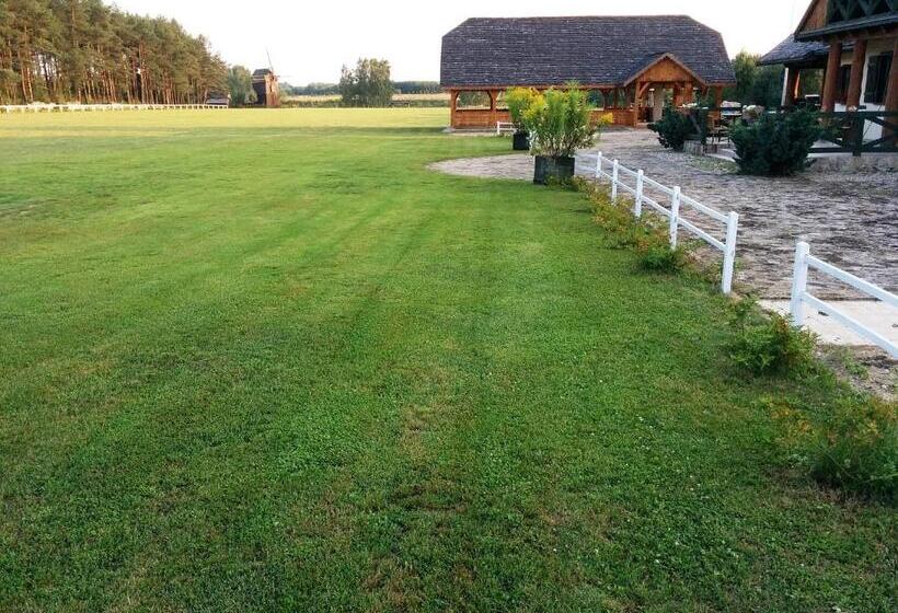 فندق Dworek Pod Wiechą