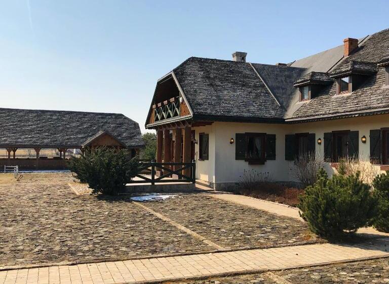 فندق Dworek Pod Wiechą