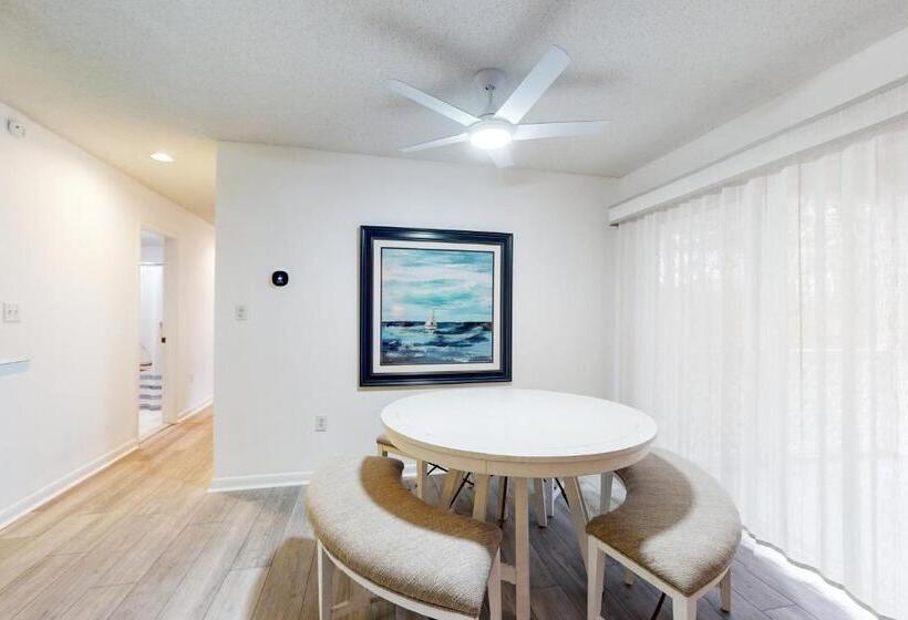 هتل Sea Colony  2604 Round Robin