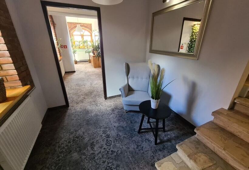 בית מלון כפרי Staropolska