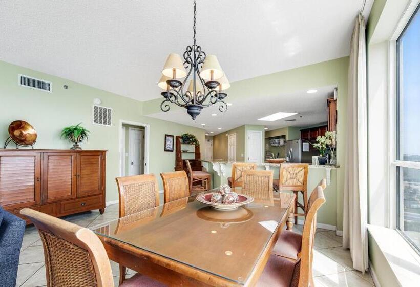 هتل Sterling Sands 701 Destin