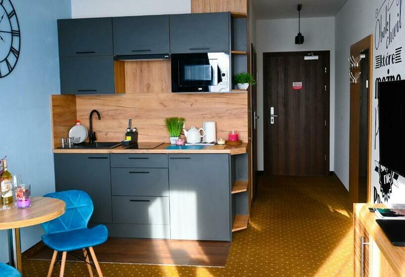 Aparthotel Legnica Apartamenty Z Aneksem Kuchennym