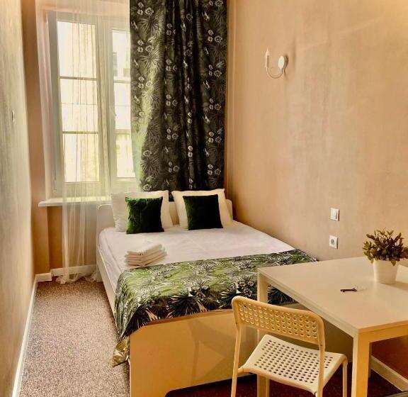 Backpack Apart Rooms