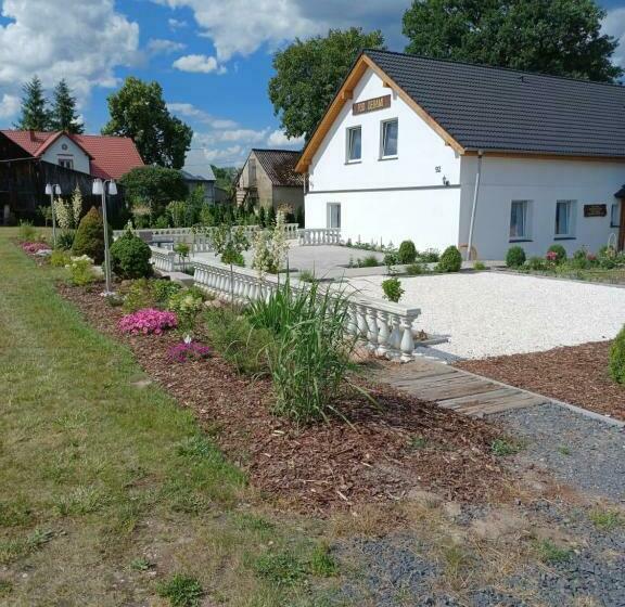 住宿加早餐 Agroturystyka Pod Dębami