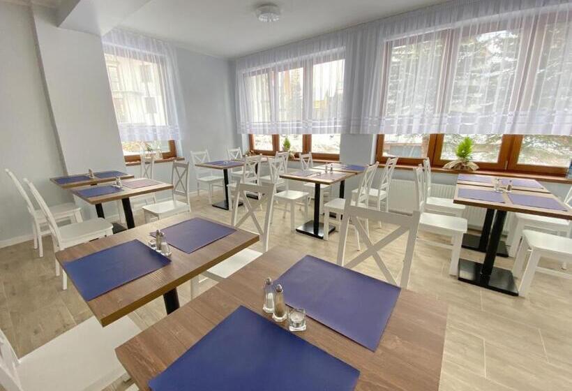 تختخواب و صبحانه Magnezja