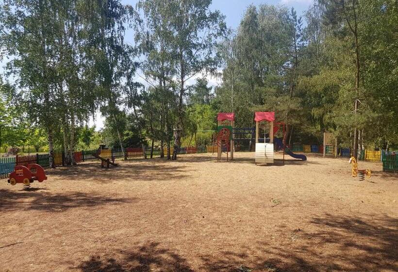 민박 Miłocin Park Centrum Wypoczynkowo Konferencyjne
