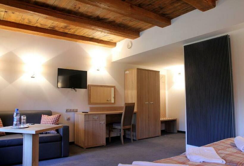 Bed and Breakfast Noclegi Złota Podkowa