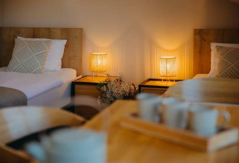Bed and Breakfast Pokoje Bukowiec Folwark I Park