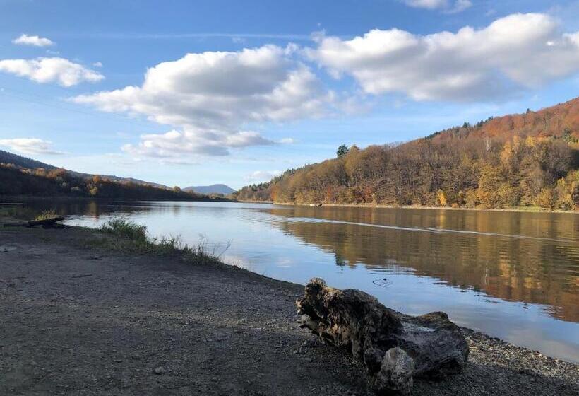 ホテル Agroturystyka Chata Za Wsią