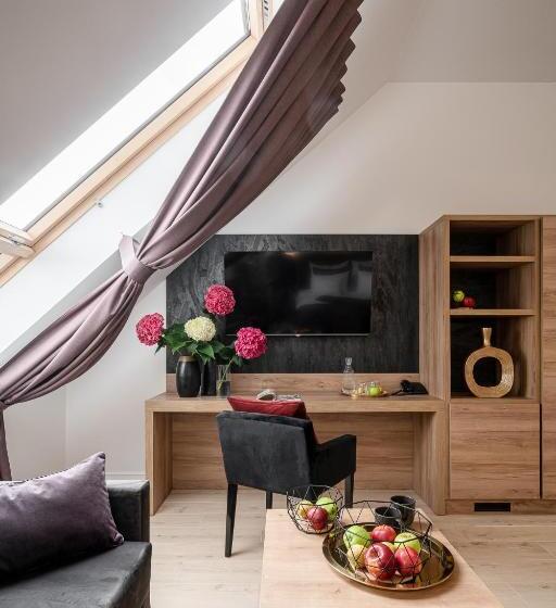 هتل Jazz Market Square Wroclaw