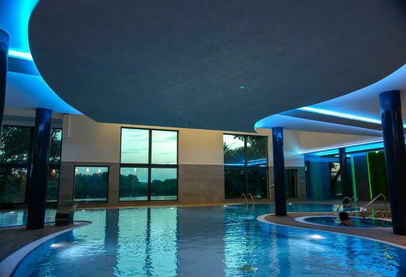 בית מלון כפרי Oskar Business & Spa