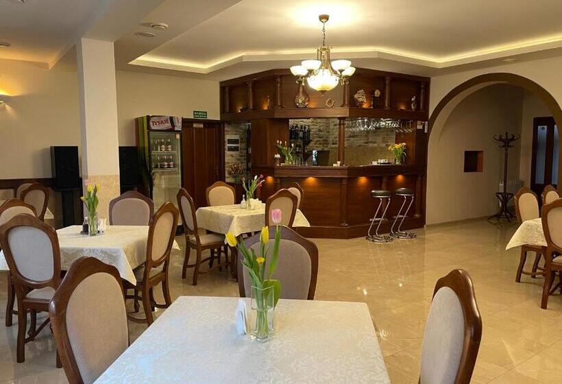 酒店 Zajazd Nad Sanem