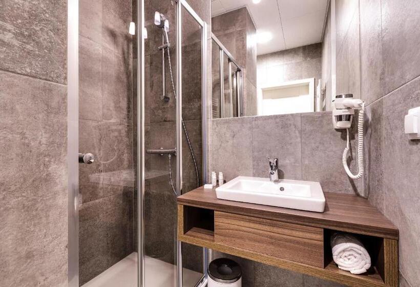 Osada śnieżka Koło Karpacza