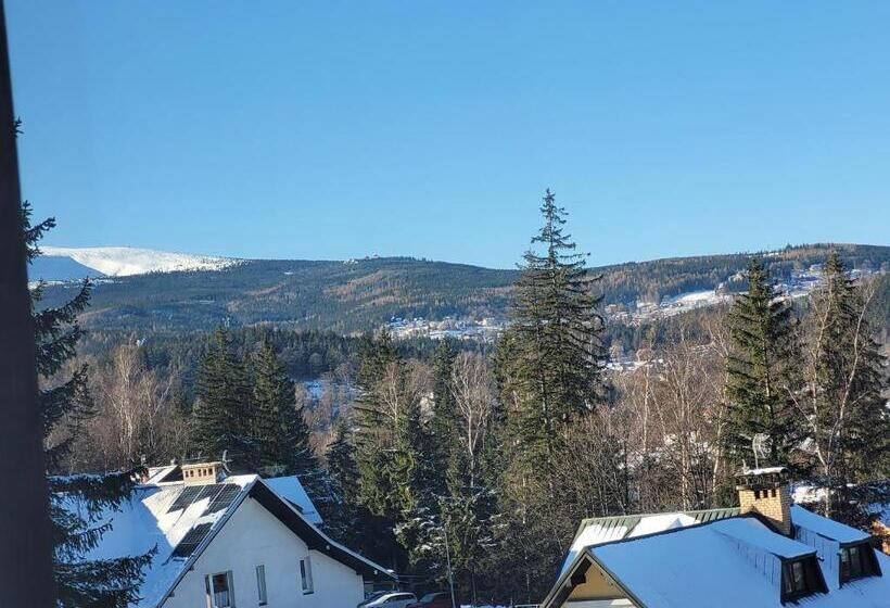 تختخواب و صبحانه 4 Pory Roku