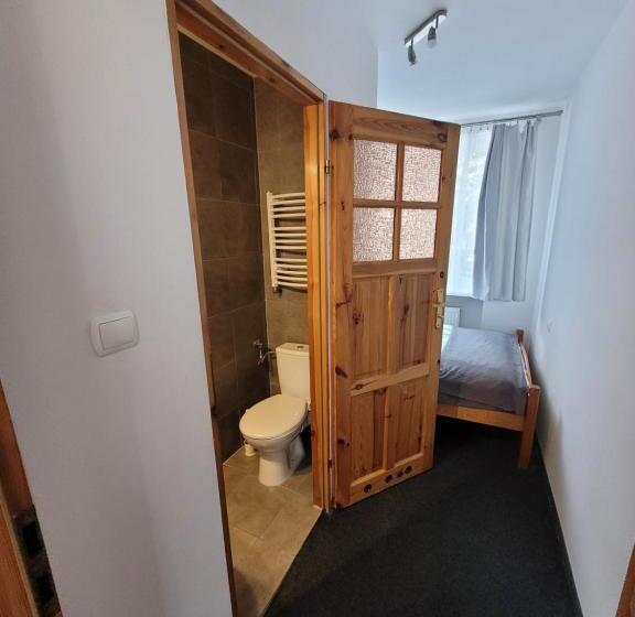 تختخواب و صبحانه 4 Pory Roku