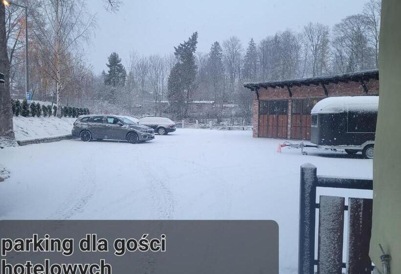 تختخواب و صبحانه Gościniec Pod Lipą
