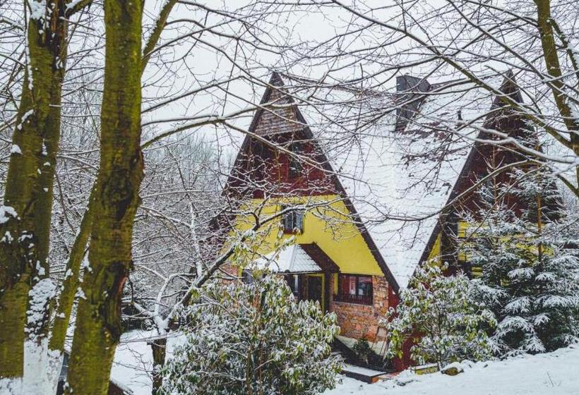 مبيت وإفطار Leśniczówka Pod śnieżką