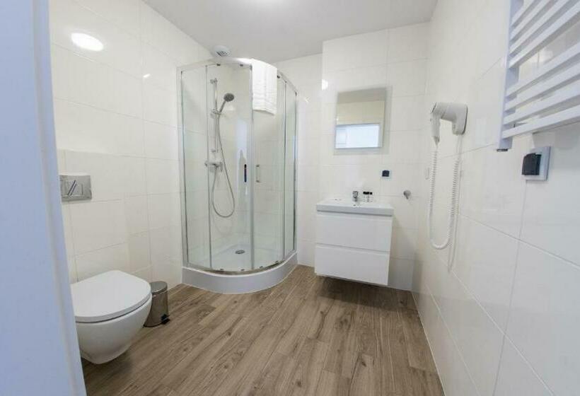 Bed and Breakfast Apartment & Room Marina Borki Pokoje
