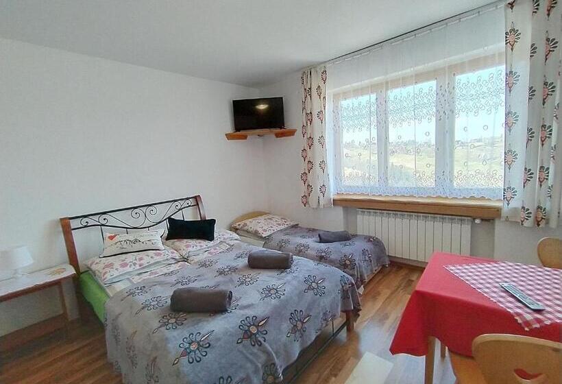 تختخواب و صبحانه U Skowronków