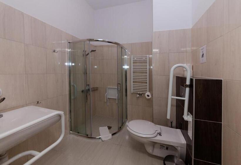 تختخواب و صبحانه Villa Obis