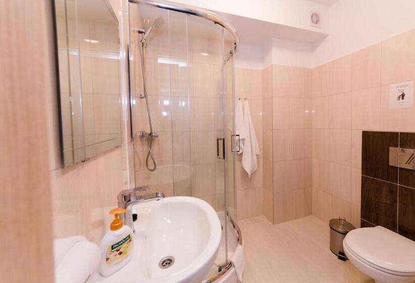 تختخواب و صبحانه Villa Obis