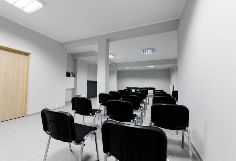 تختخواب و صبحانه Villa Obis