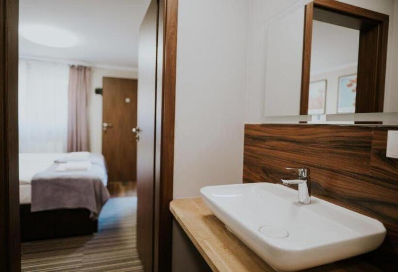 تختخواب و صبحانه Villa Paula