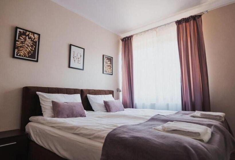 تختخواب و صبحانه Villa Paula