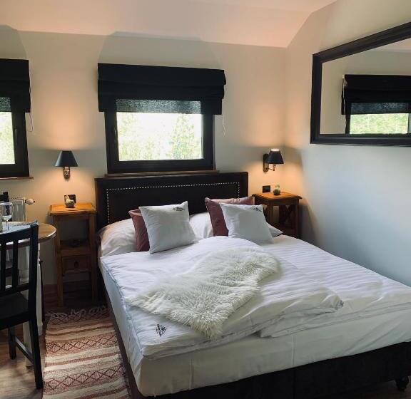 تختخواب و صبحانه Willa Karkonoska