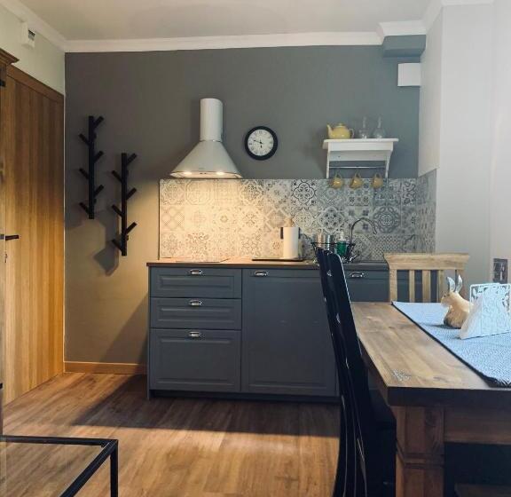 تختخواب و صبحانه Willa Karkonoska