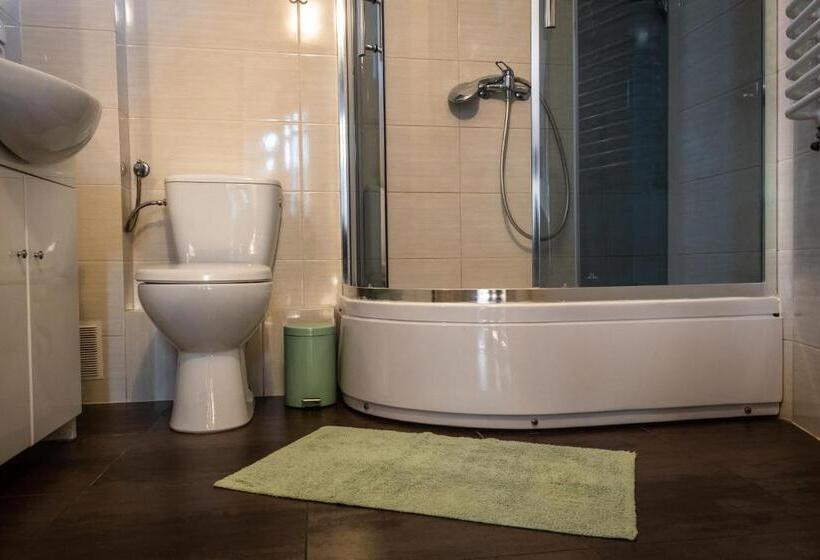 Bed and Breakfast Zajazd Izabela