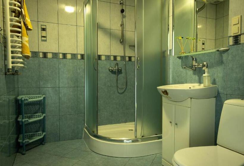 Bed and Breakfast Zajazd Izabela