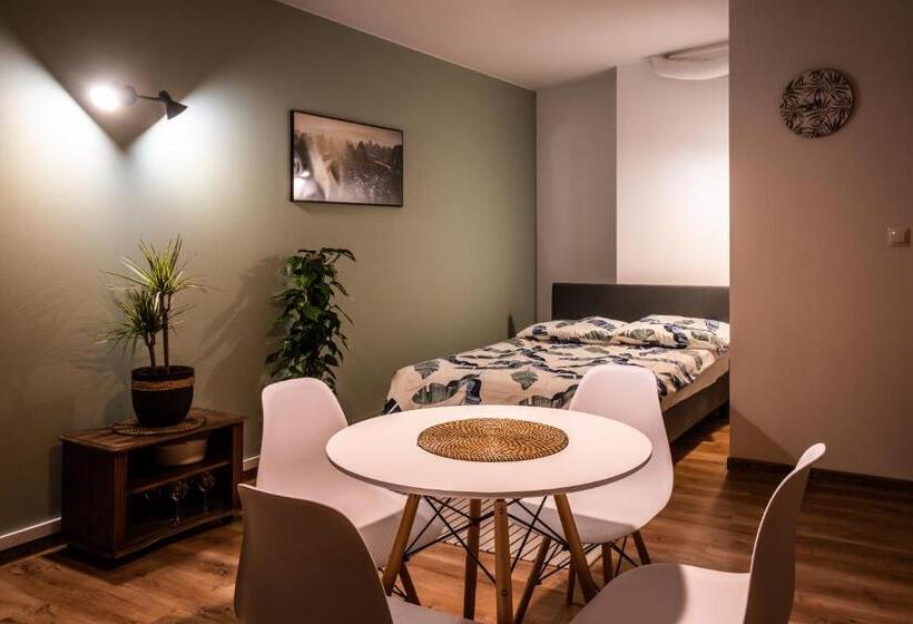 Bed and Breakfast Zajazd Izabela