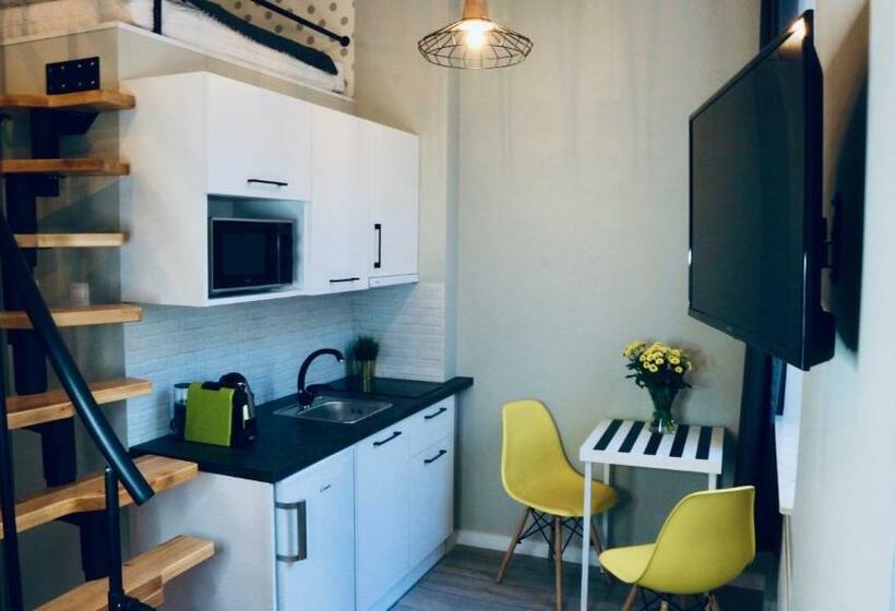 Golda Apartments