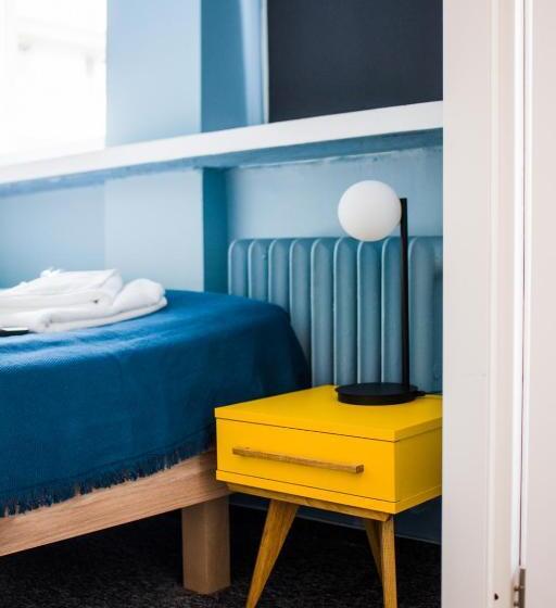 هتل کپسول Kapsuå‚y Bello Aparthostel